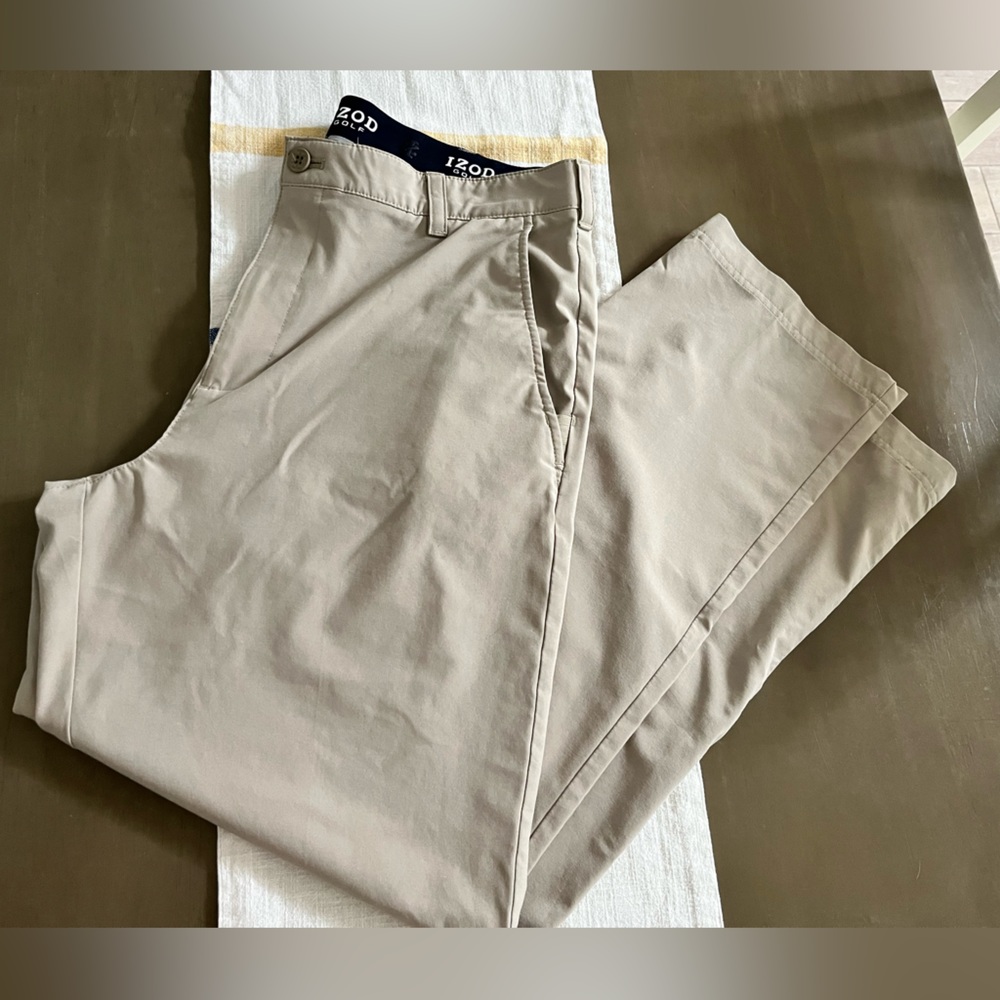 Izod golf pants